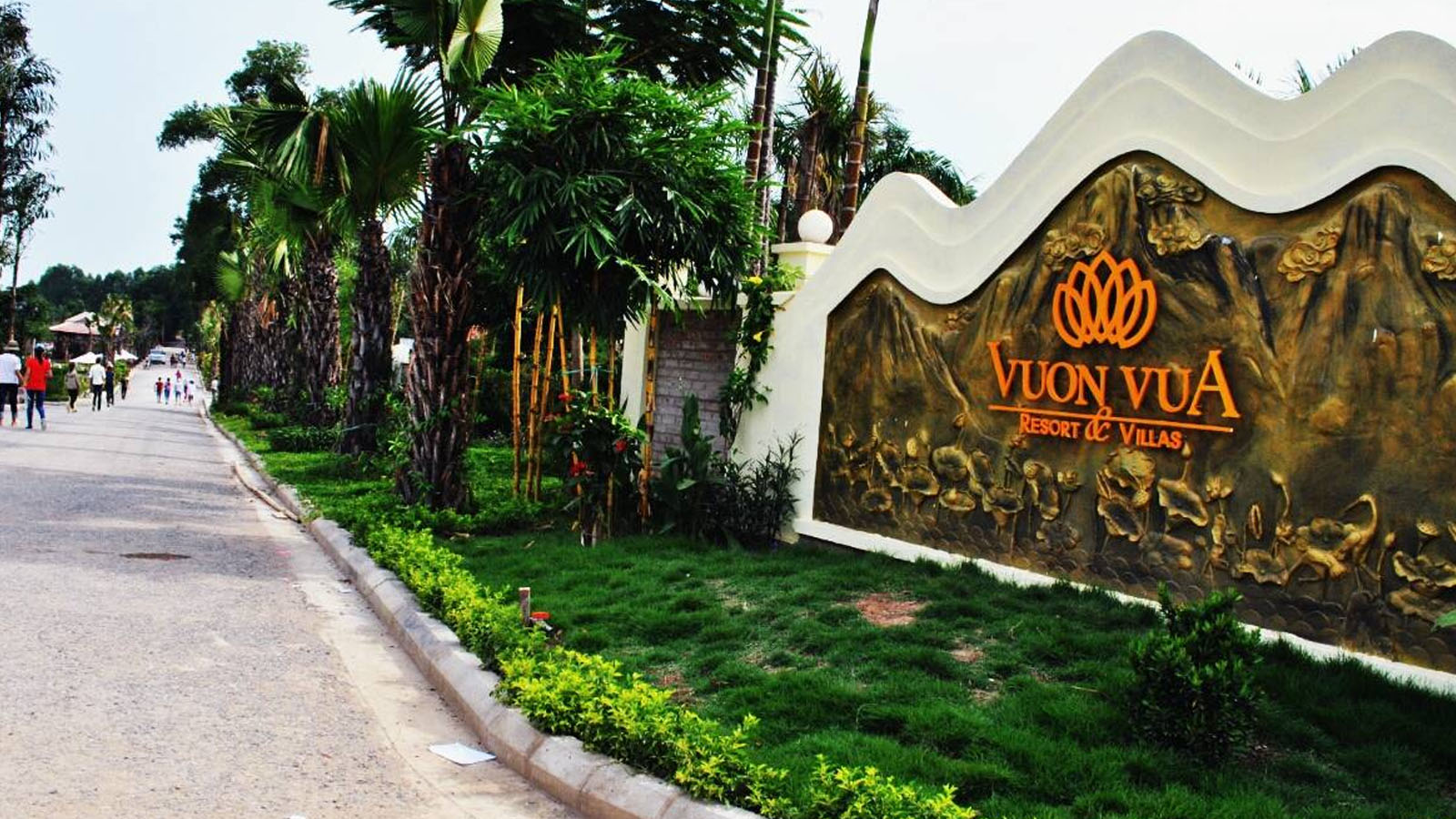 Cho Thuê xe đi Vườn Vua Phú Thọ và bảng giá 4-45 chỗ