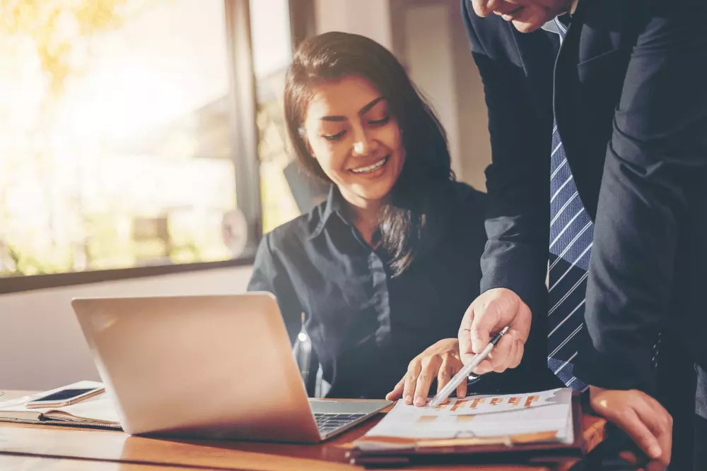 Cam kết với khách hàng